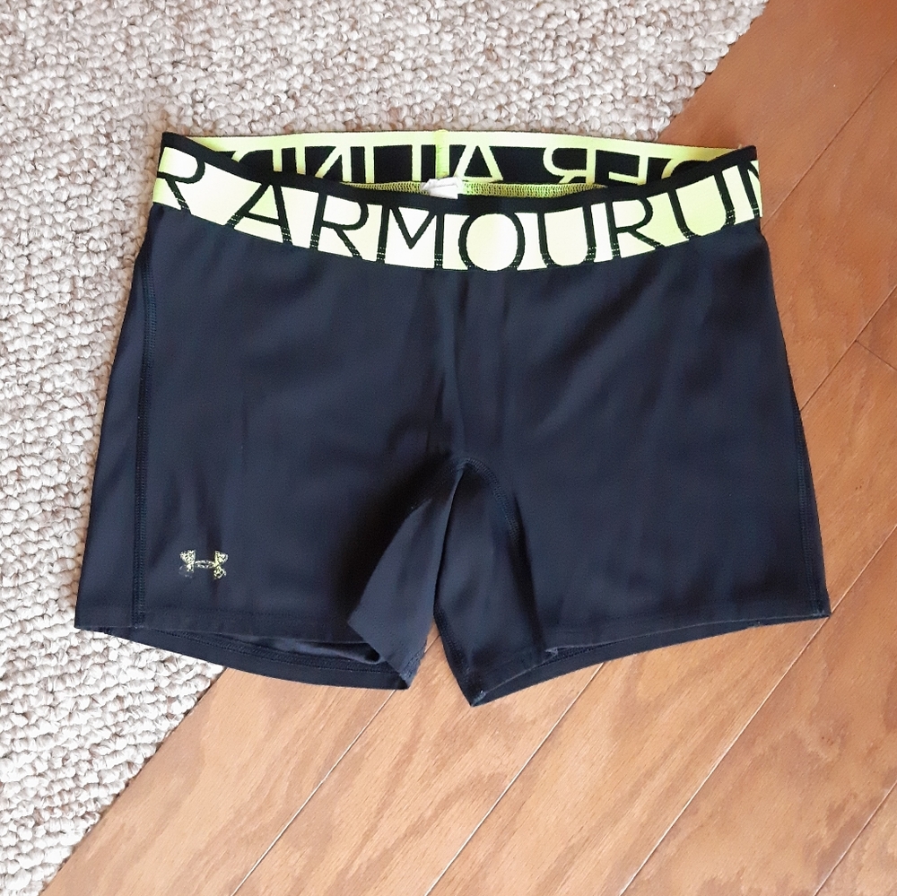Under Armour Compression Shorts size Medium